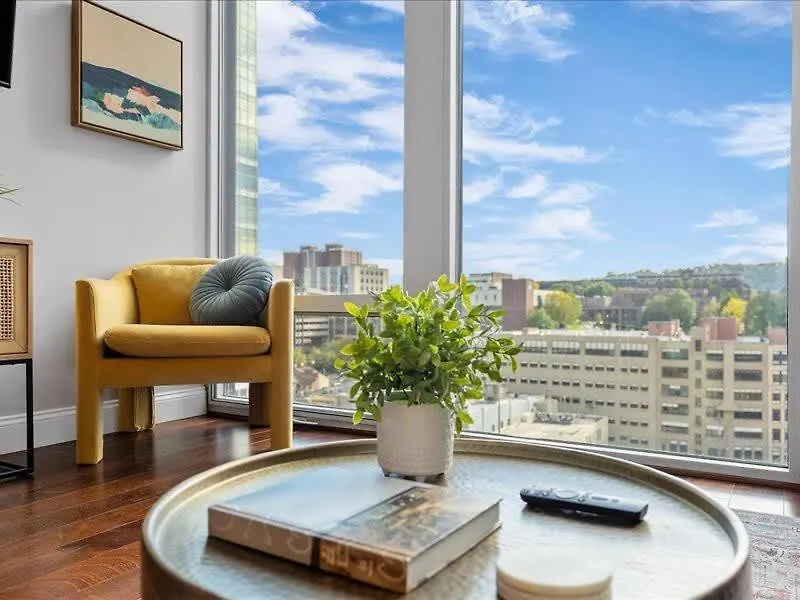 Apartment Cozysuites Trendy 1Br Ppg Paints Arena Pitts Pittsburgh